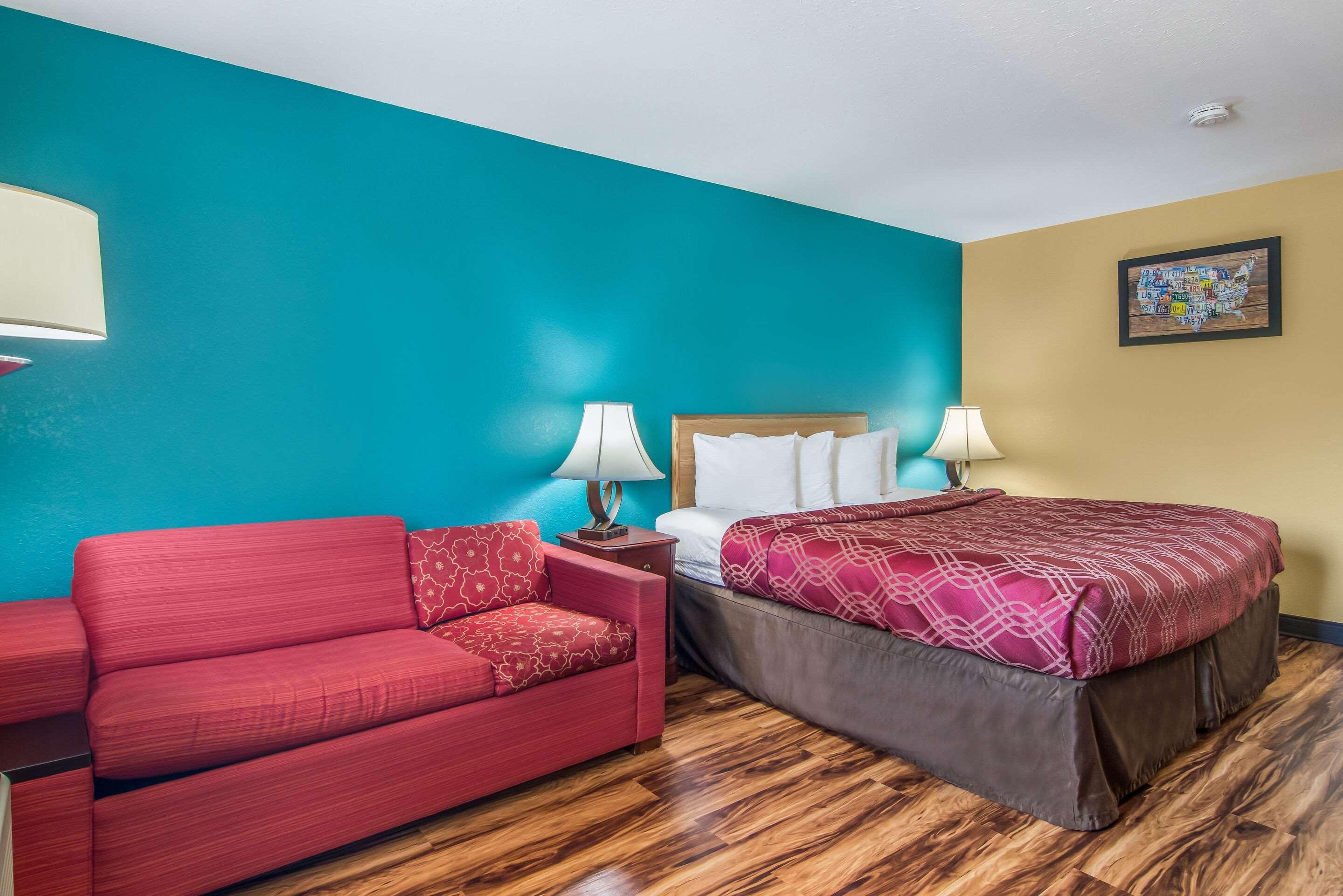 Econo Lodge Hotel Брэдфорд Экстерьер фото