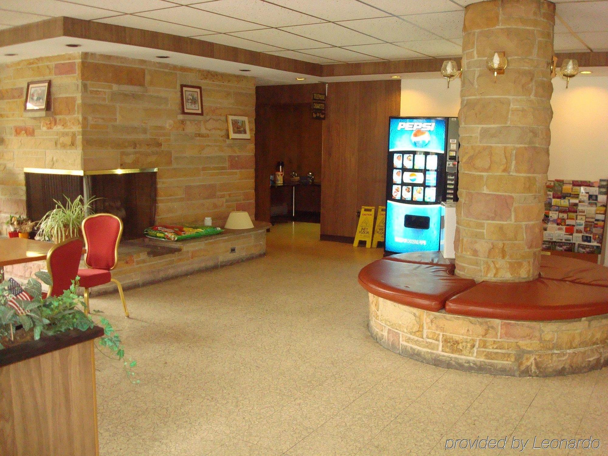 Econo Lodge Hotel Брэдфорд Экстерьер фото